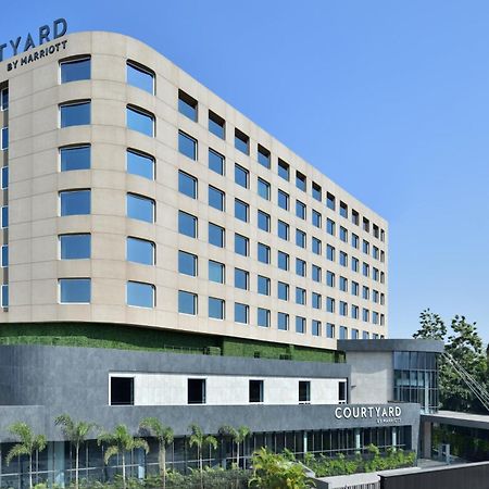 Hotel Courtyard By Marriott Nashik Esterno foto