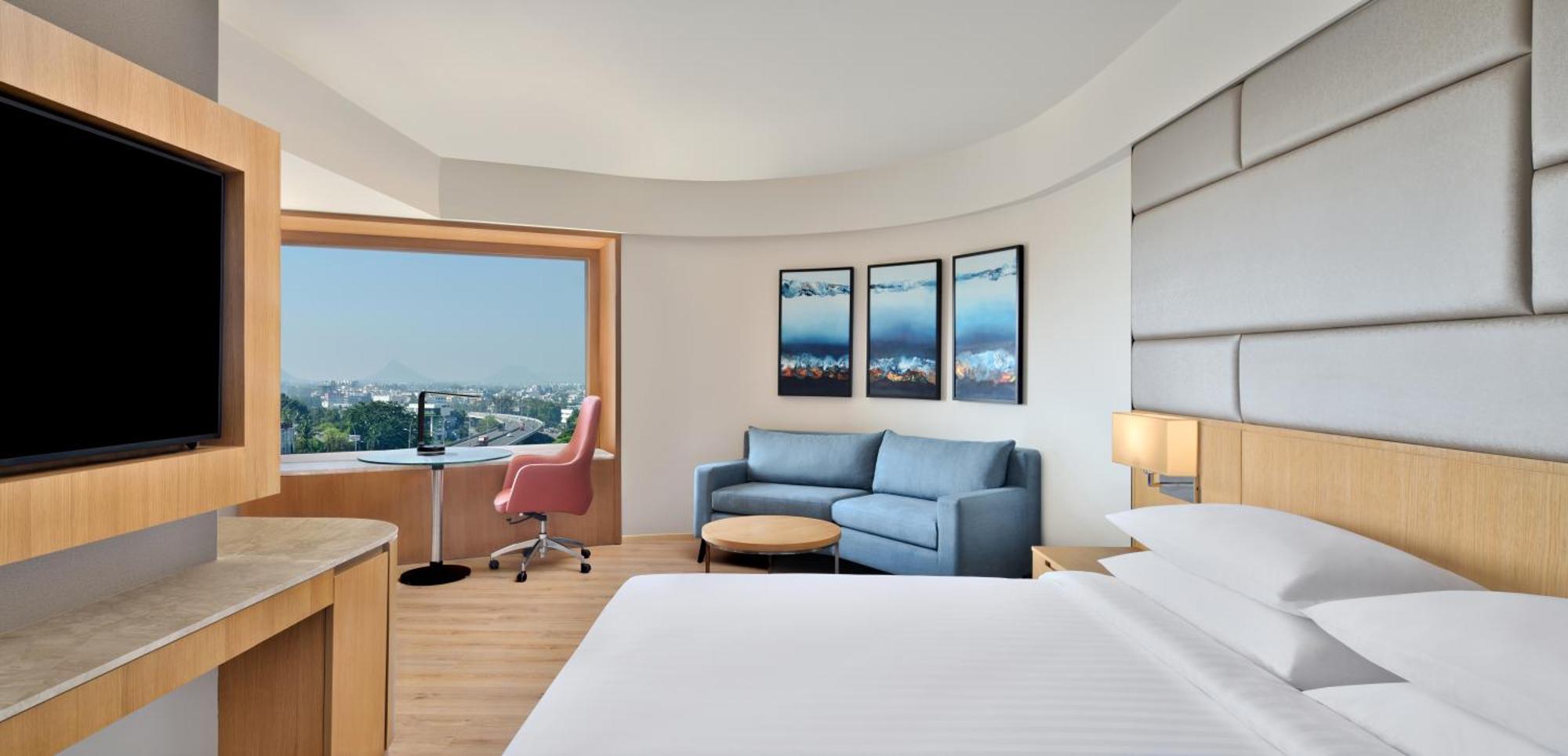 Hotel Courtyard By Marriott Nashik Esterno foto
