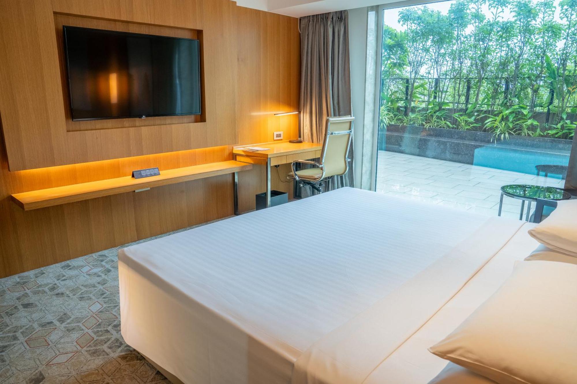 Hotel Courtyard By Marriott Nashik Esterno foto