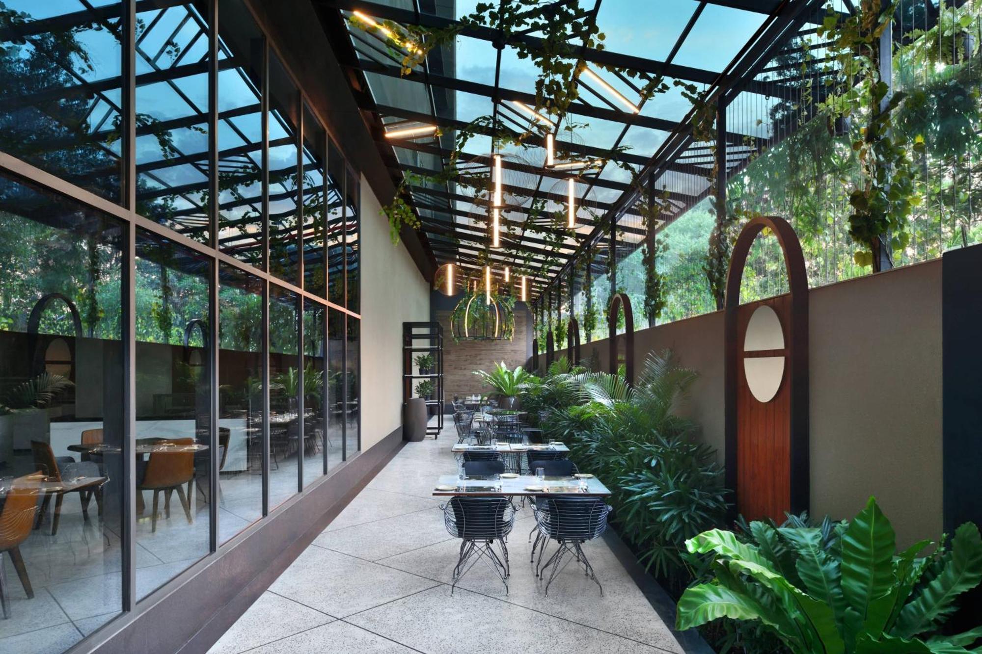 Hotel Courtyard By Marriott Nashik Esterno foto