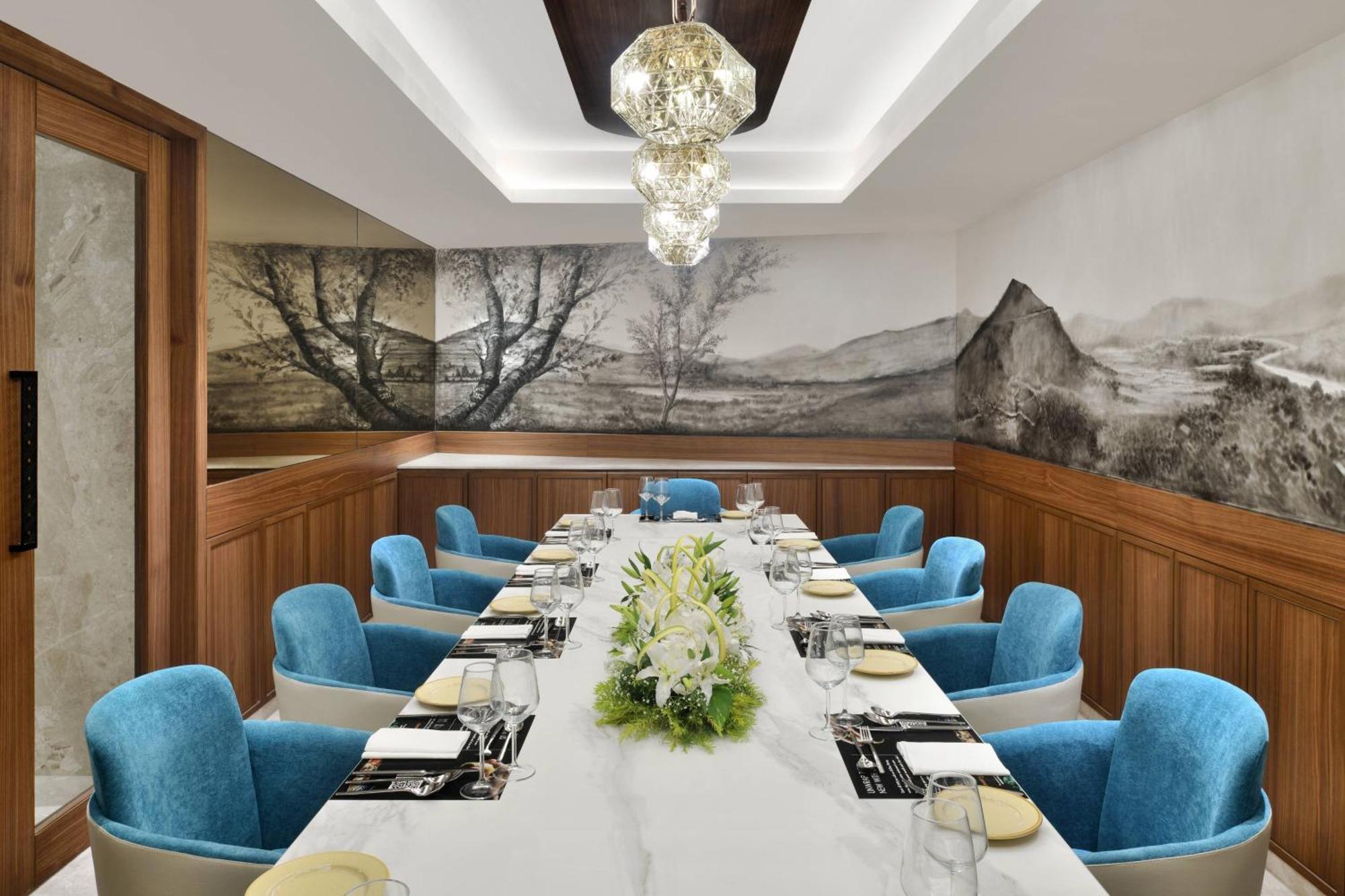 Hotel Courtyard By Marriott Nashik Esterno foto