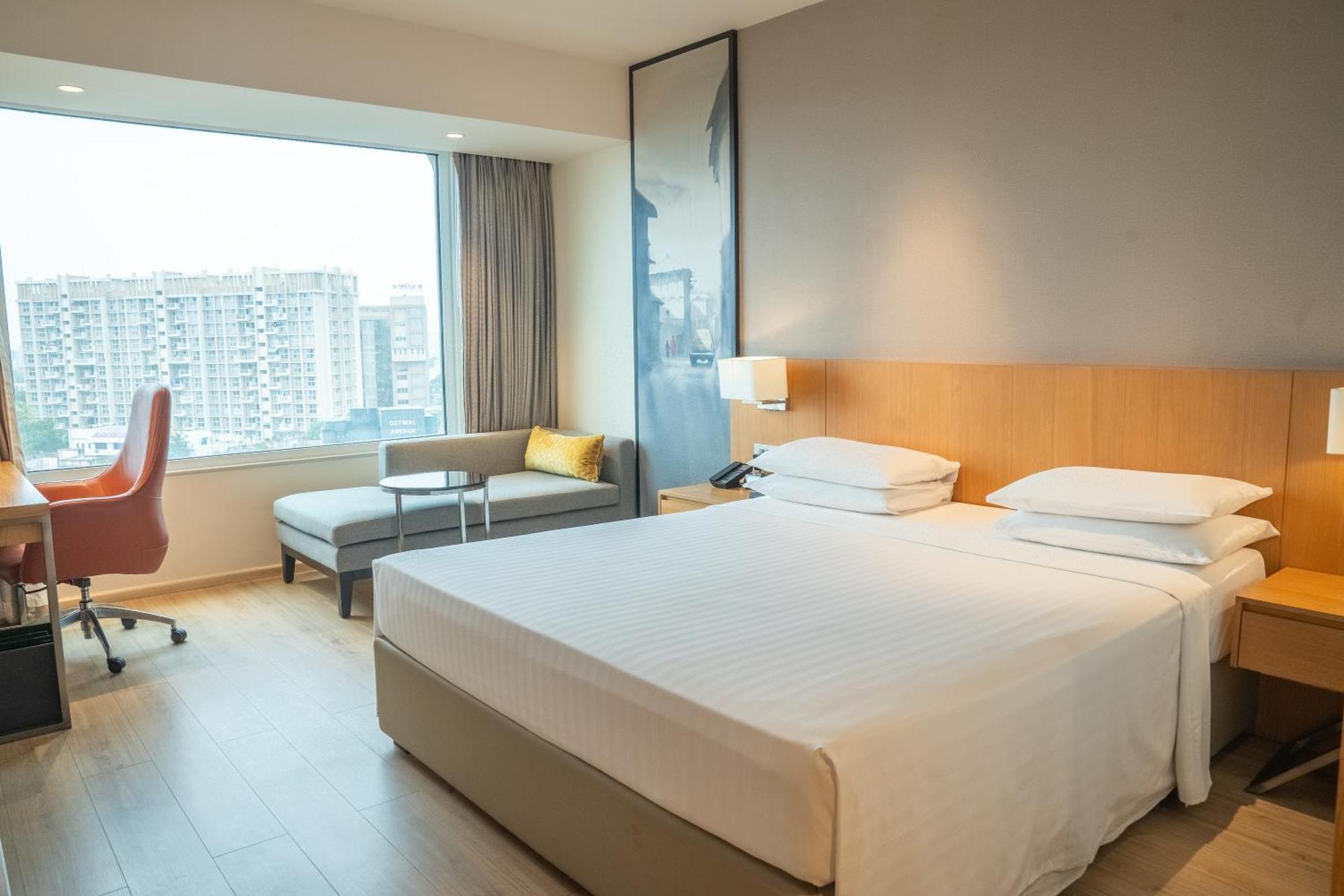 Hotel Courtyard By Marriott Nashik Esterno foto
